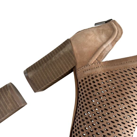 Vince Camuto Katnina Truffle Taupe Perforated
Nubuck Open Toe Booties Size 10 - Picture 4 of 8